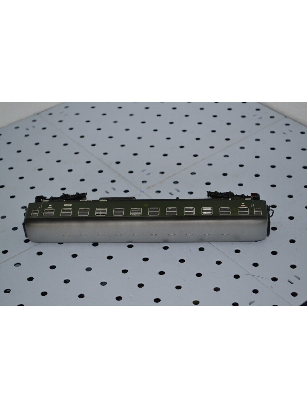 Vintage Marklin HO 4022 Metal DB Passenger Car 2nd. Class Express (DZUG) - Picture 4 of 11